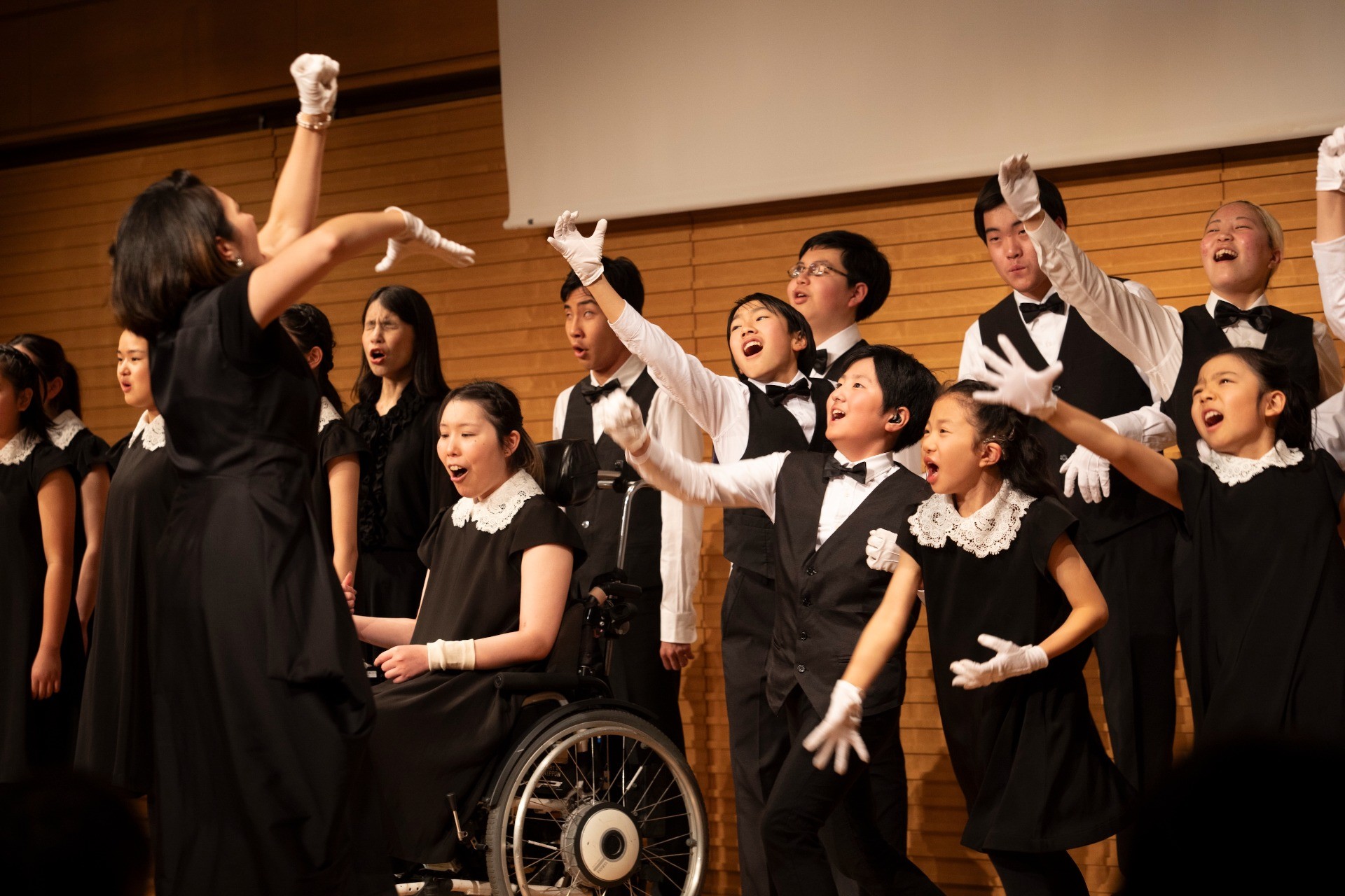 今後の出演情報をお知らせします♪＜2026年10月10日他、近日公開予定！＞